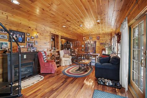 11 Laura Drive Morrisonville NY 12962