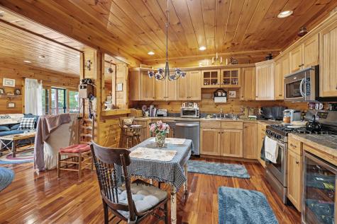 11 Laura Drive Morrisonville NY 12962