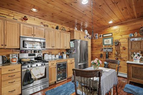 11 Laura Drive Morrisonville NY 12962