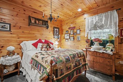 11 Laura Drive Morrisonville NY 12962