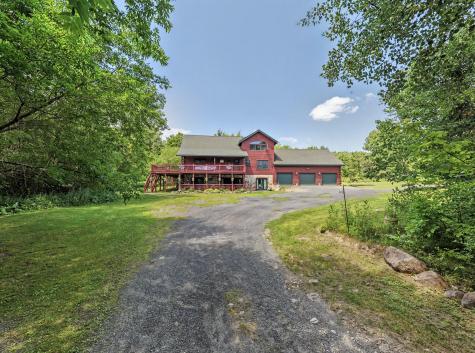 11 Laura Drive Morrisonville NY 12962