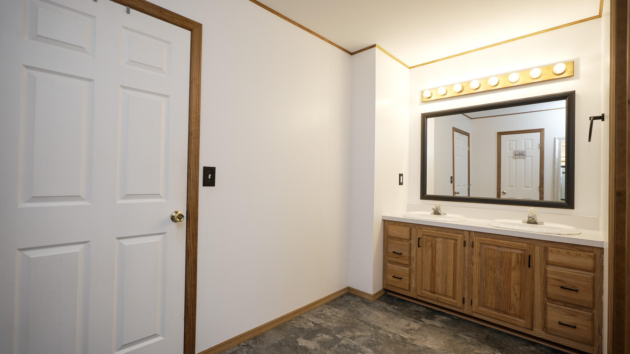 4 Darin Avenue Morrisonville NY 12962