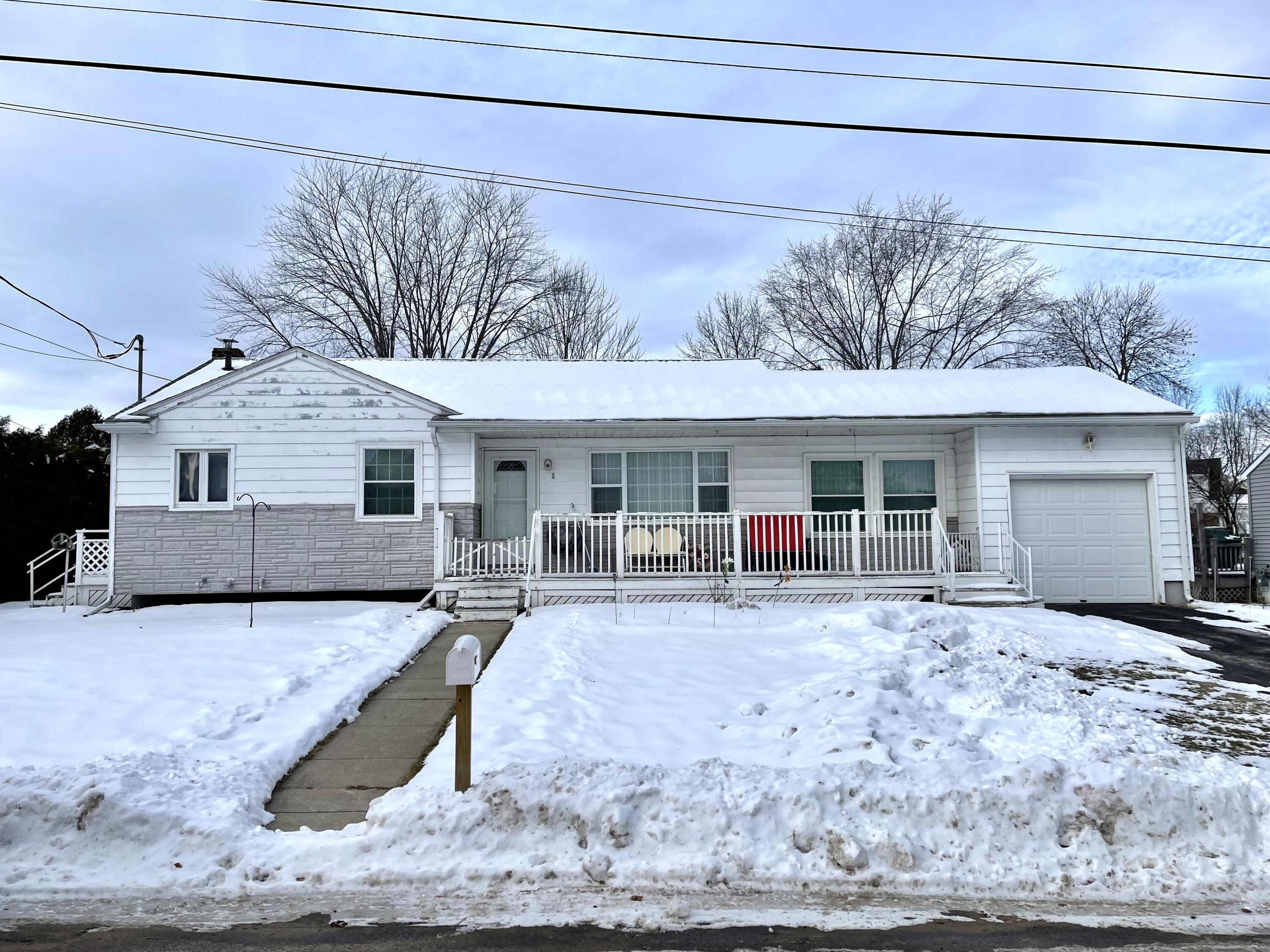 8 Washington Place Plattsburgh NY 12901