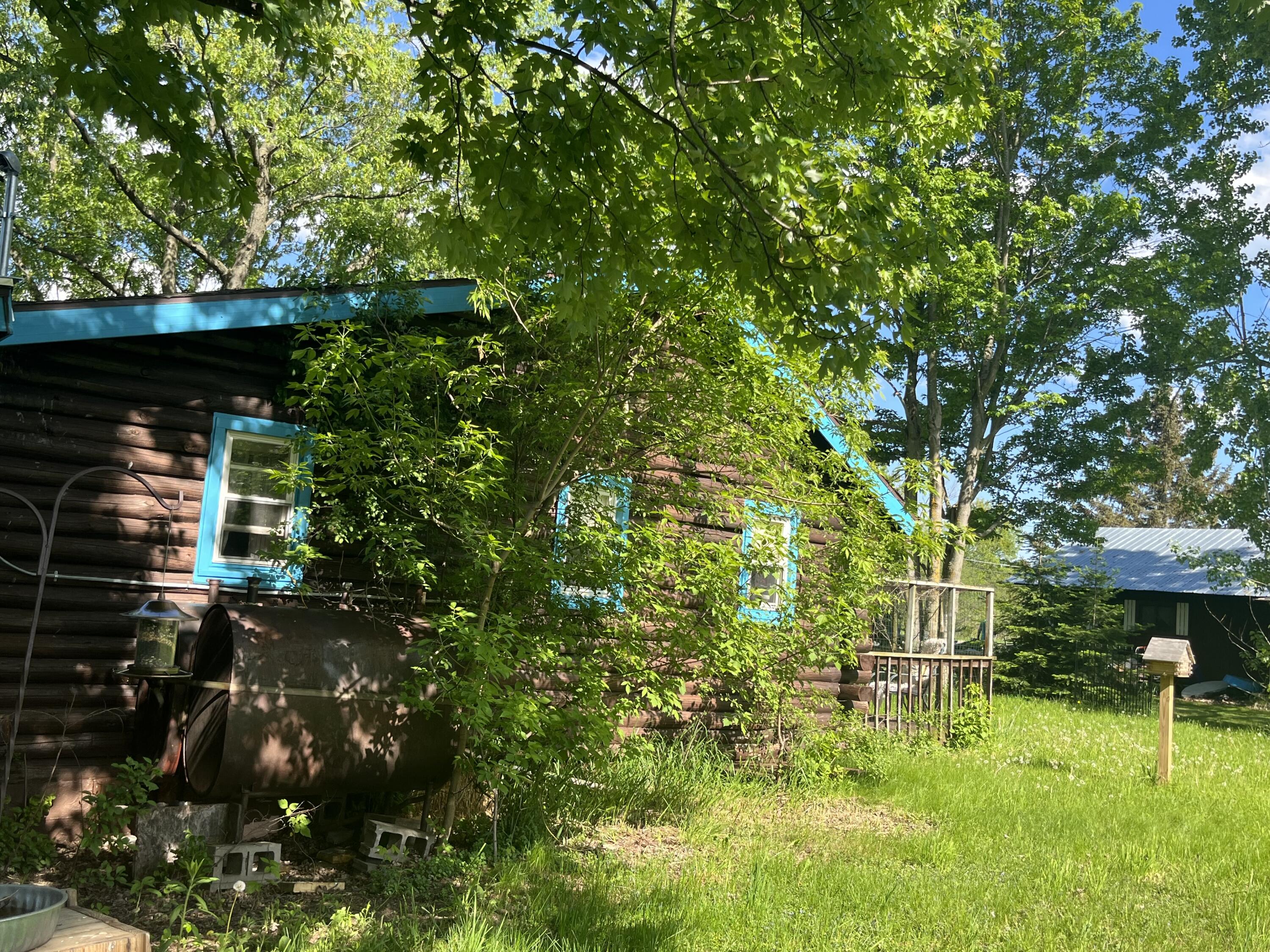10717 New York 22 Mooers NY 12958