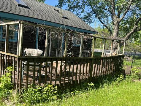 10717 New York 22 Mooers NY 12958