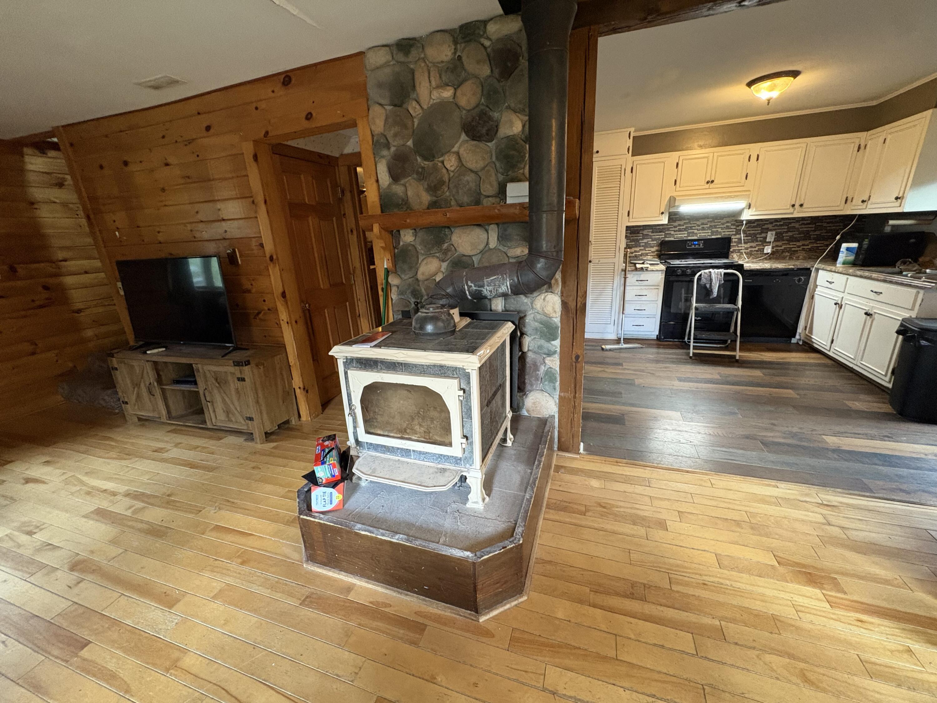 8081 Ny-9n Elizabethtown NY 12932