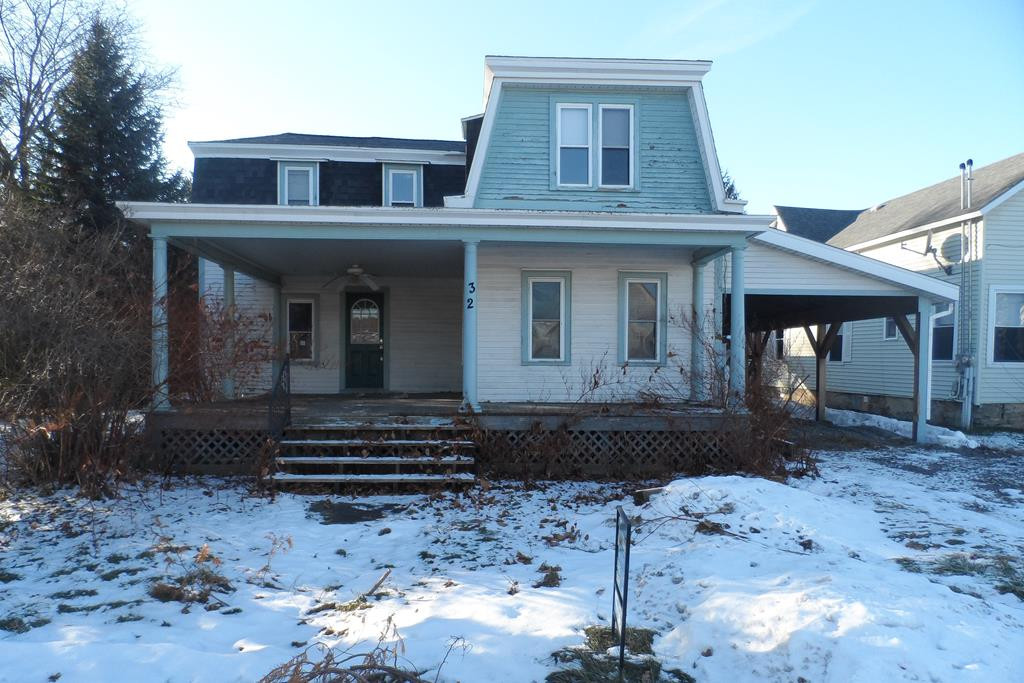 32 Maple Street Rouses Point NY 12979