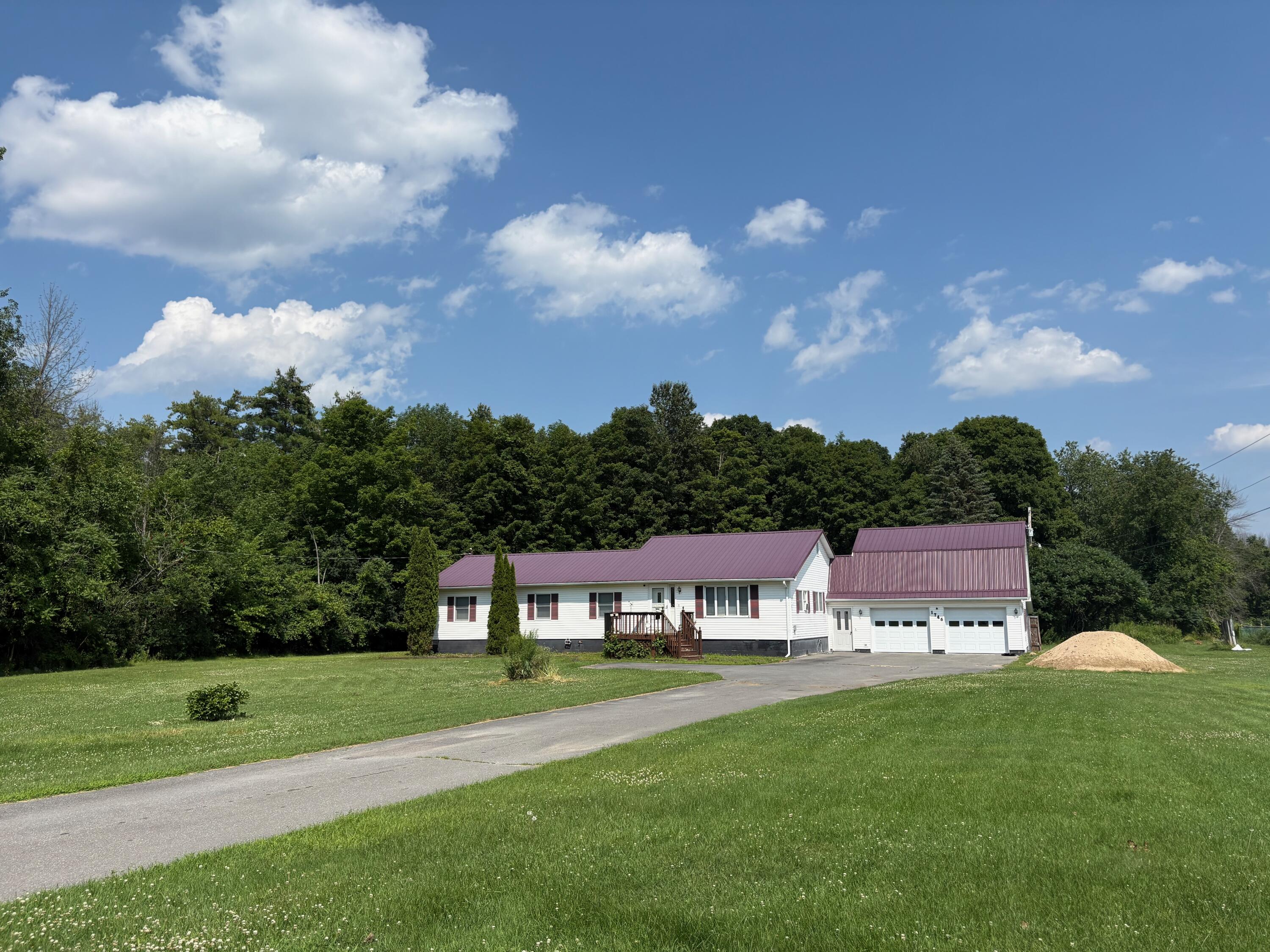 1746 New York 22b Morrisonville NY 12962