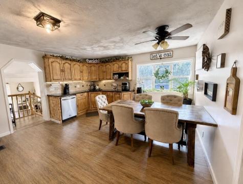1002 Mason Street Morrisonville NY 12962