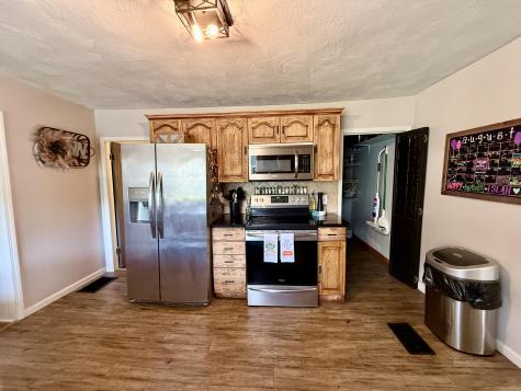 1002 Mason Street Morrisonville NY 12962
