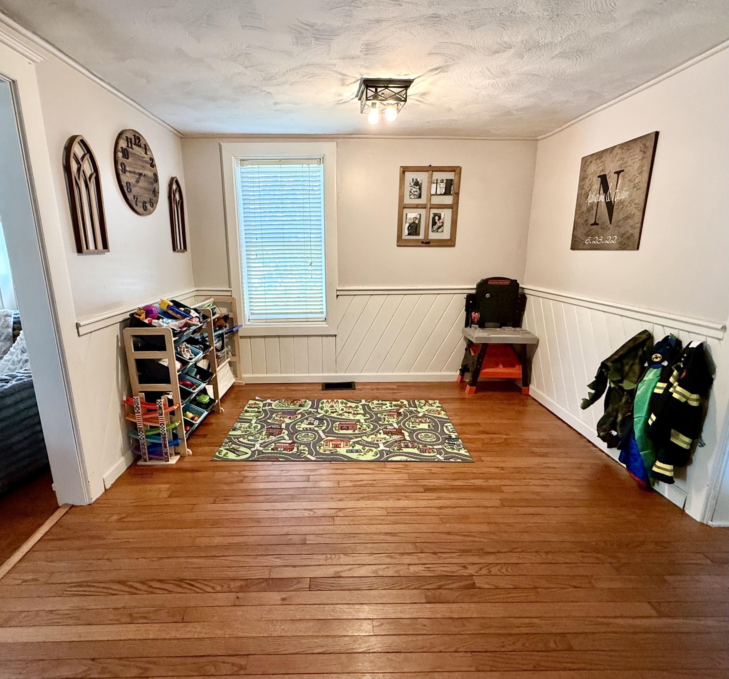 1002 Mason Street Morrisonville NY 12962
