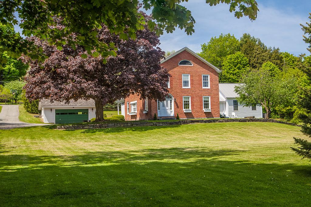 20 Harris Lane Westport NY 12993