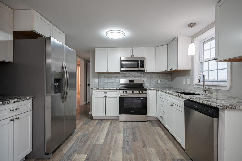 17 Columbus Drive Rouses Point NY 12979