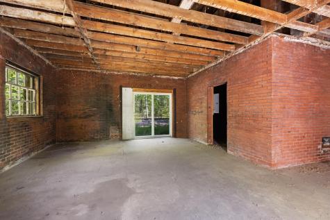 1376 Nys 22 Essex NY 12936