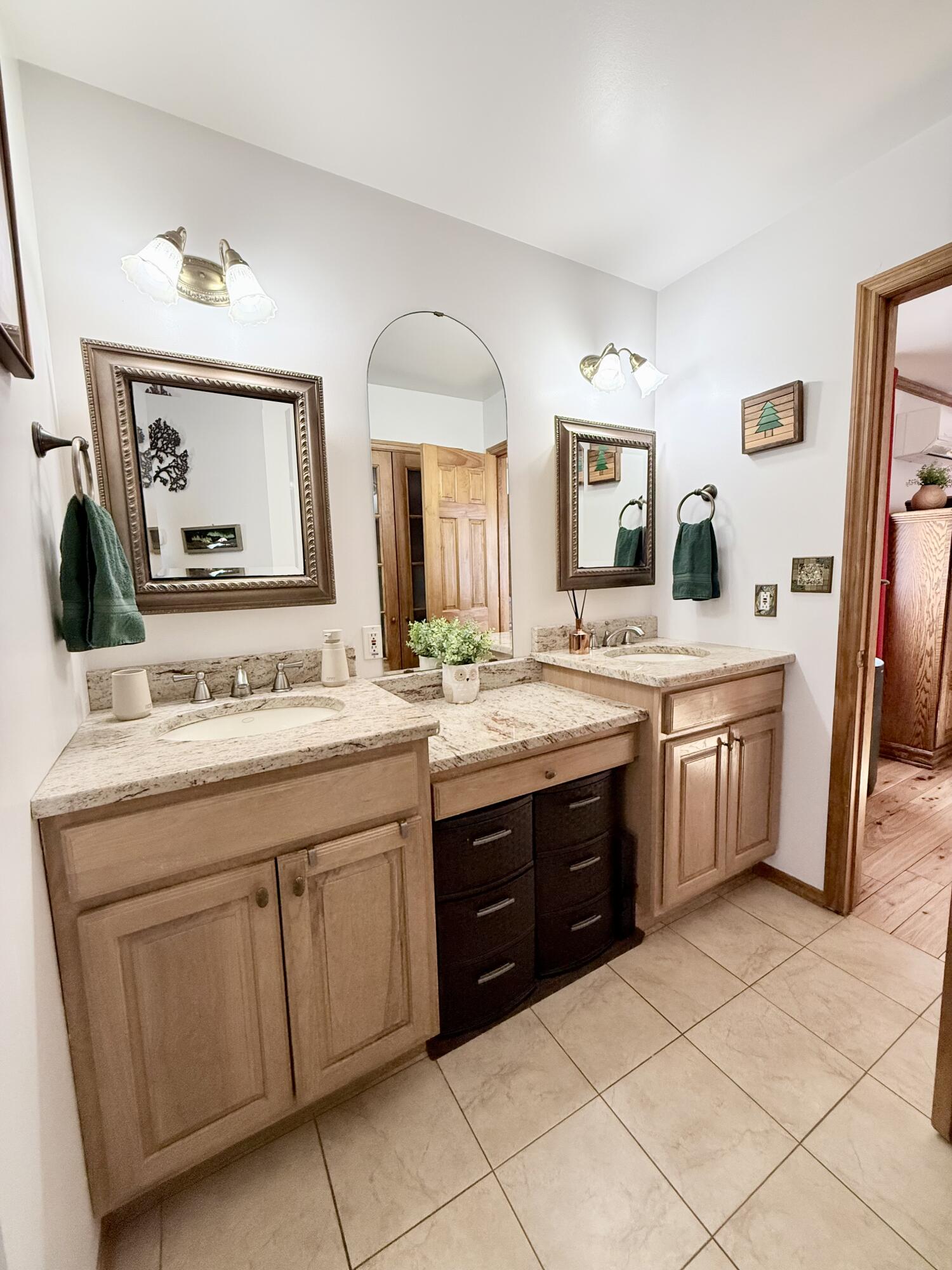 375 New York 22b Peru NY 12972