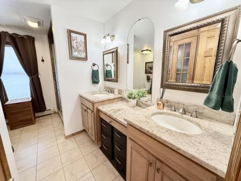 375 New York 22b Peru NY 12972