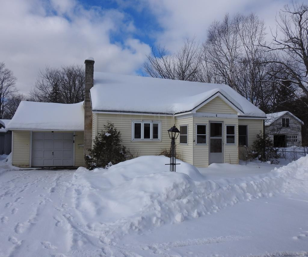 9 Mclaughlin Avenue Tupper Lake NY 12986
