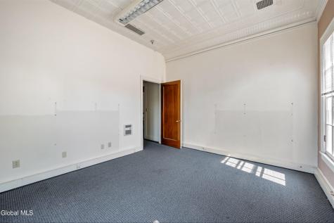 260 Broadway Saratoga Springs NY 12866