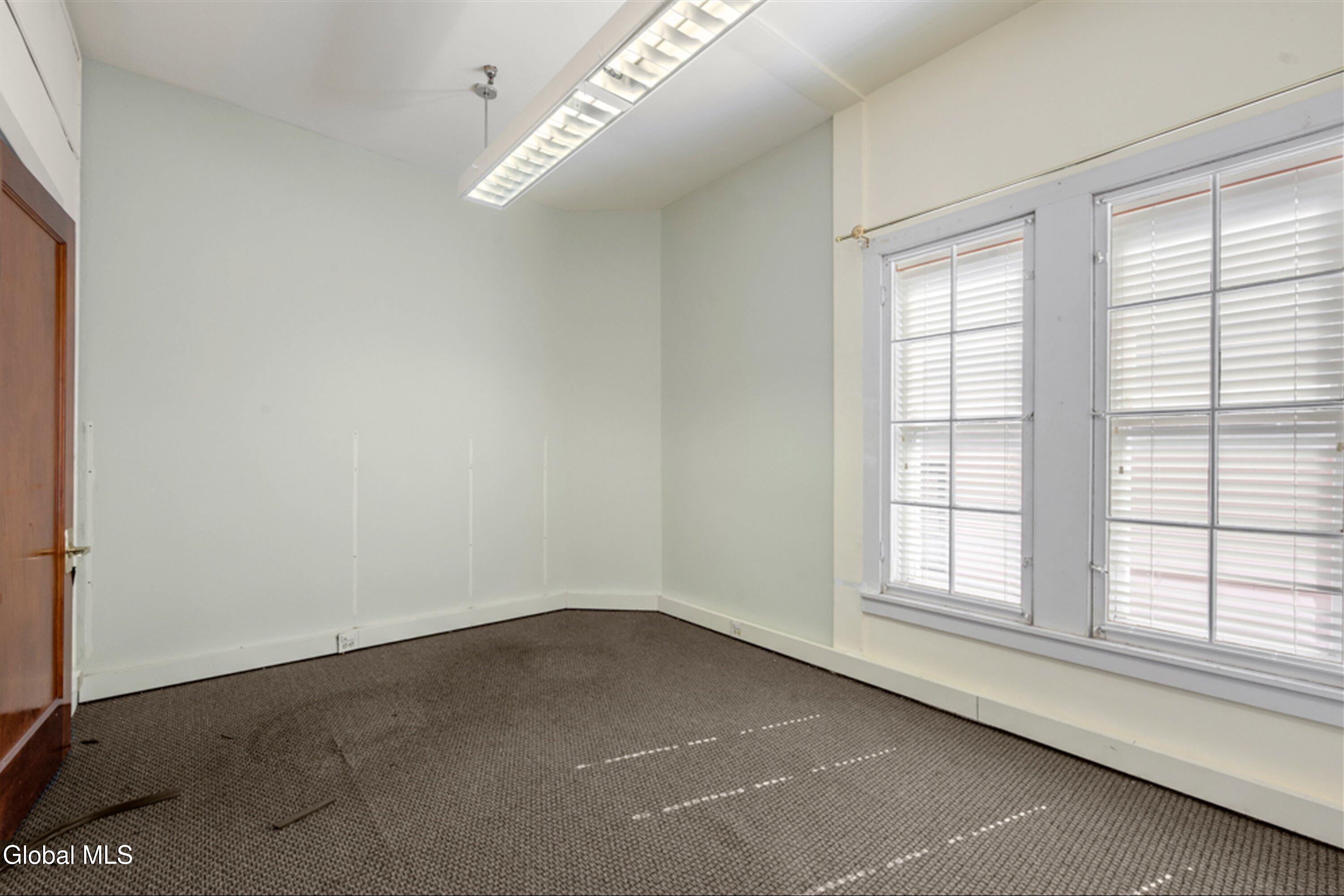 260 Broadway Saratoga Springs NY 12866