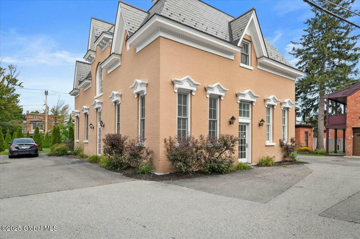 6 Butler Place Saratoga Springs NY 12866