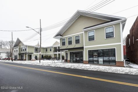 823 Eastern Avenue Schenectady NY 12308