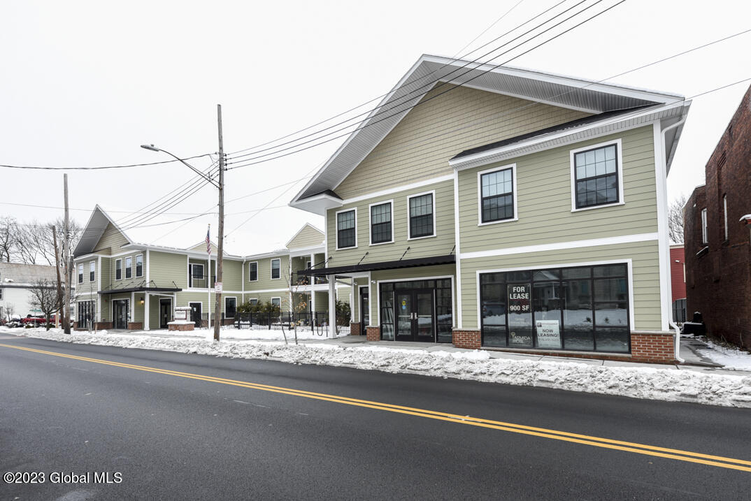823 Eastern Avenue Schenectady NY 12308