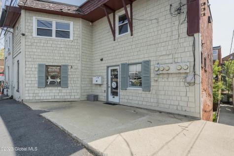 65 Long Alley Saratoga Springs NY 12866