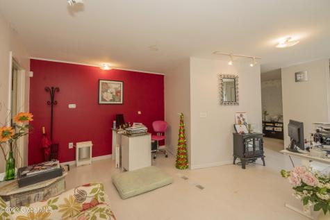 65 Long Alley Saratoga Springs NY 12866