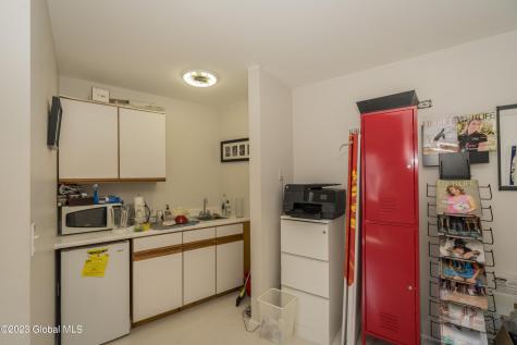 65 Long Alley Saratoga Springs NY 12866