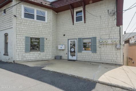 65 Long Alley Saratoga Springs NY 12866