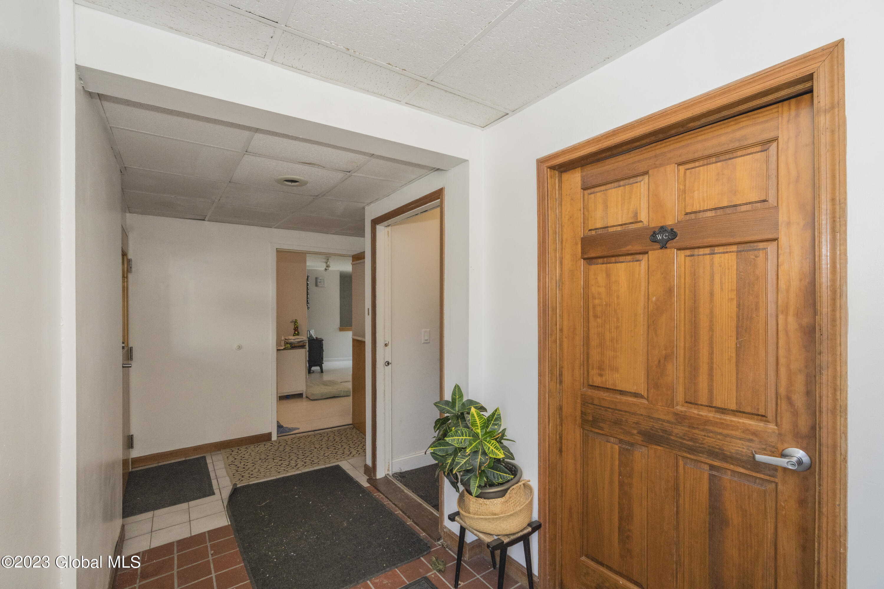 65 Long Alley Saratoga Springs NY 12866