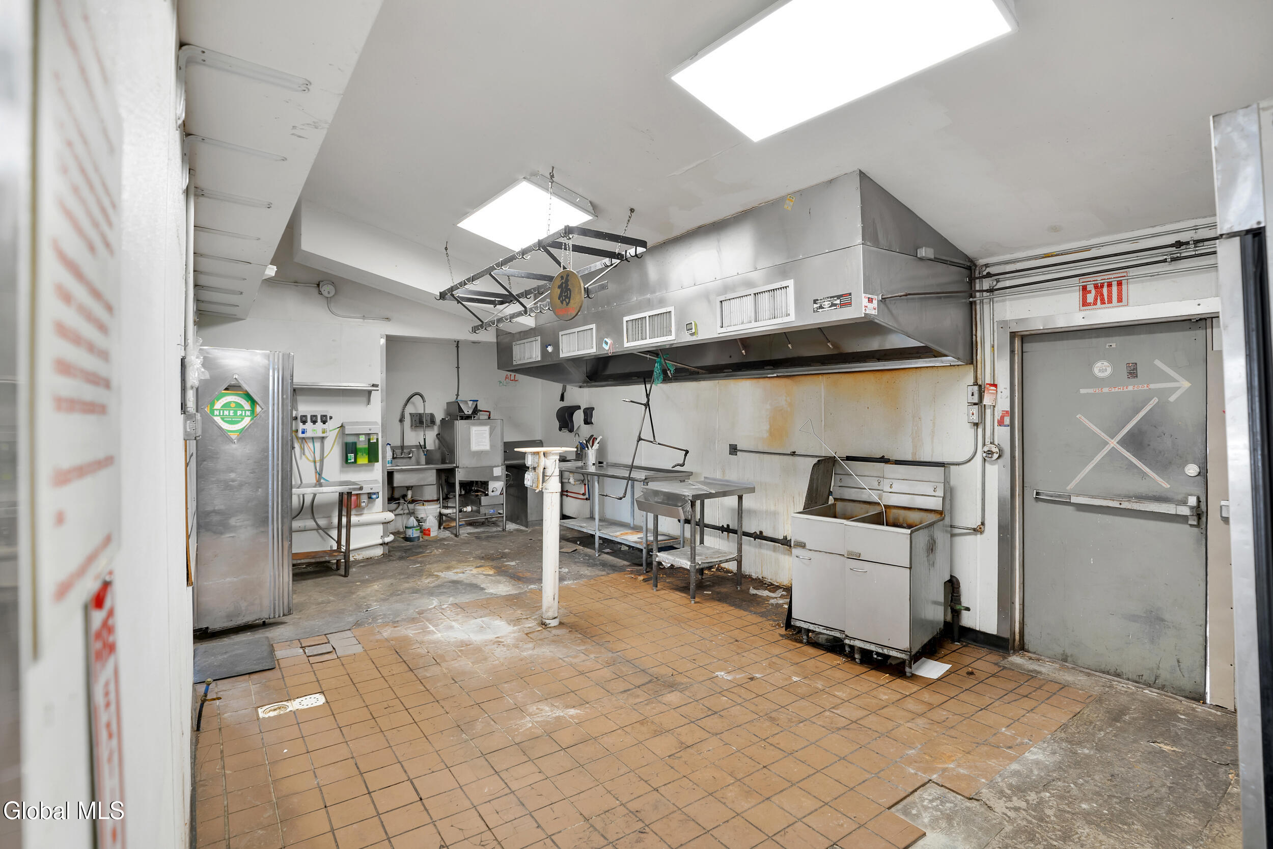 2639 Us-9 Malta NY 12020