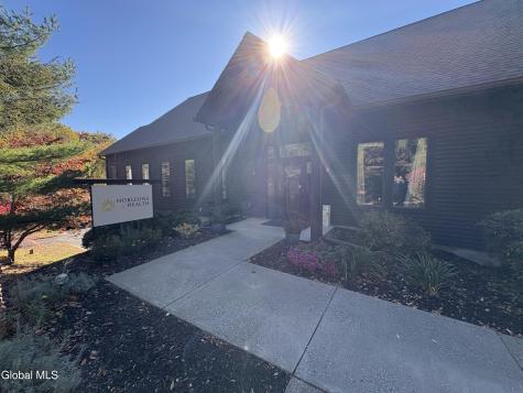 4 Chelsea Place Clifton Park NY 12065