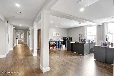 76 N Pearl Street Albany NY 12207