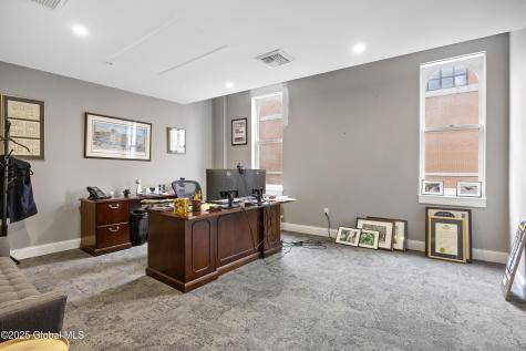 76 N Pearl Street Albany NY 12207