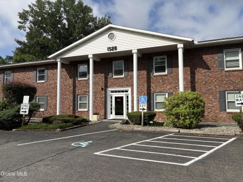 1528 Columbia Tpke Turnpike Schodack NY 12033