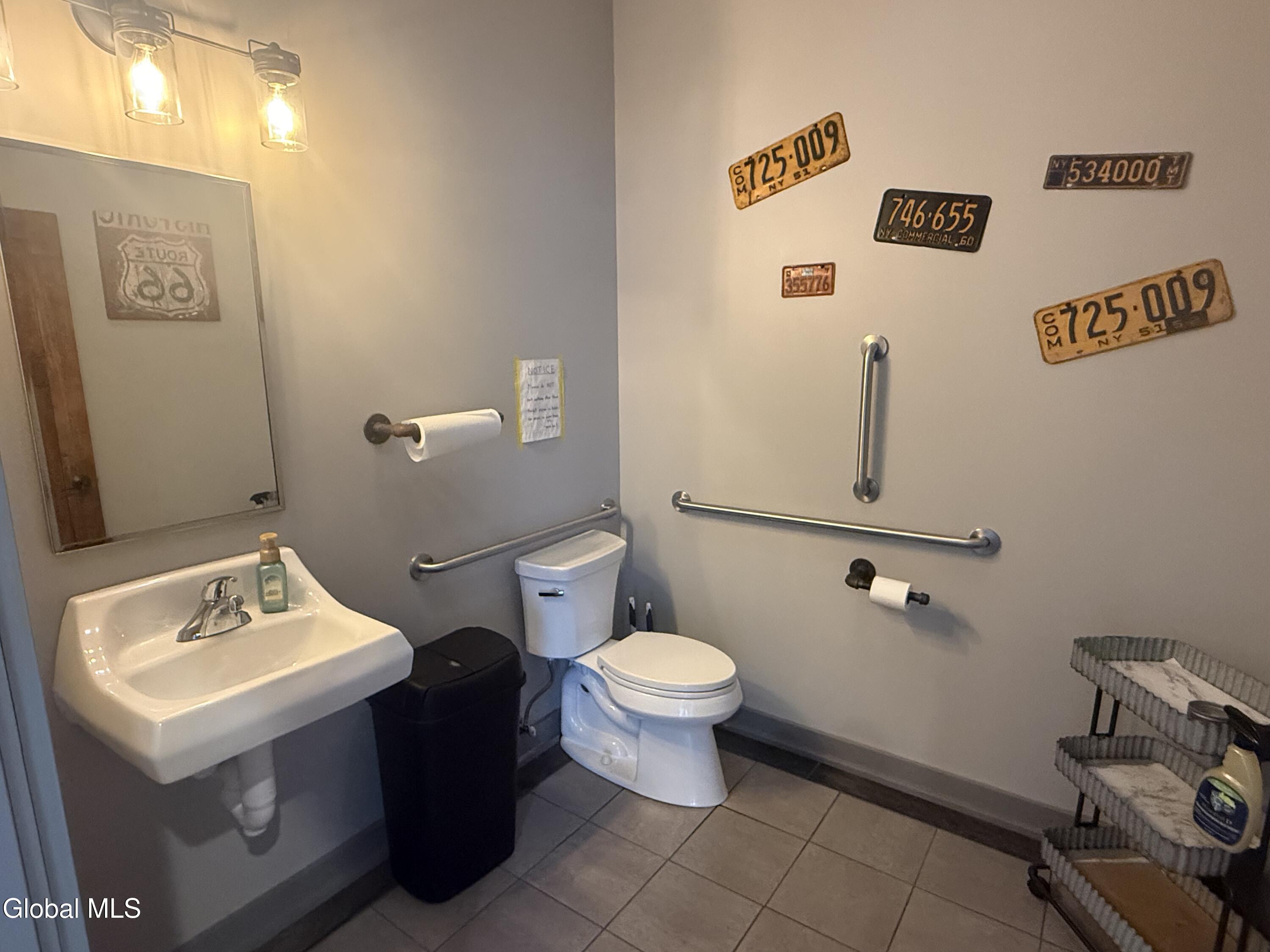 1865 Central Avenue Albany NY 12205