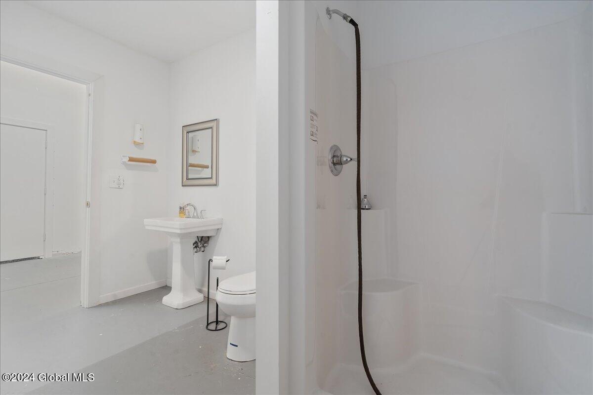 146 Raylinsky Road Ballston Lake NY 12019