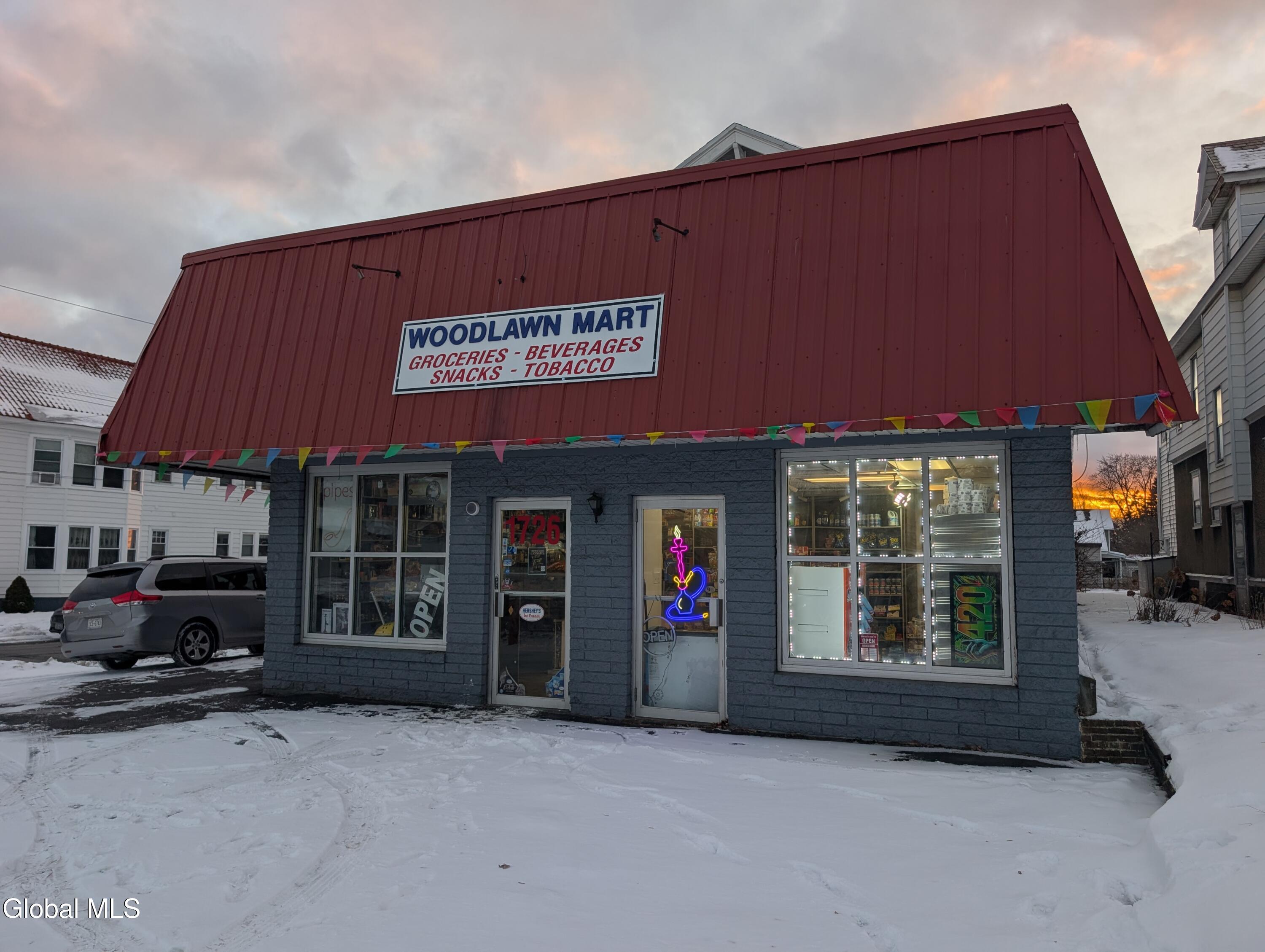1726 State Street Schenectady NY 12304
