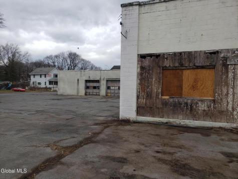 82 Boulevard Queensbury NY 12804