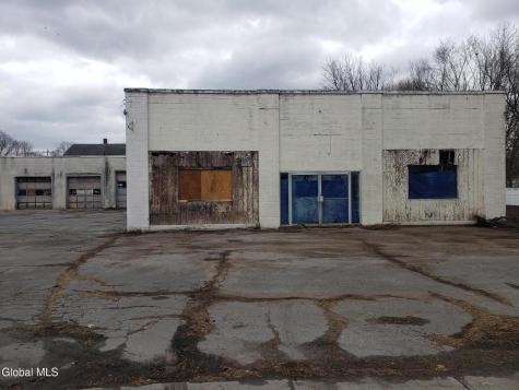 82 Boulevard Queensbury NY 12804