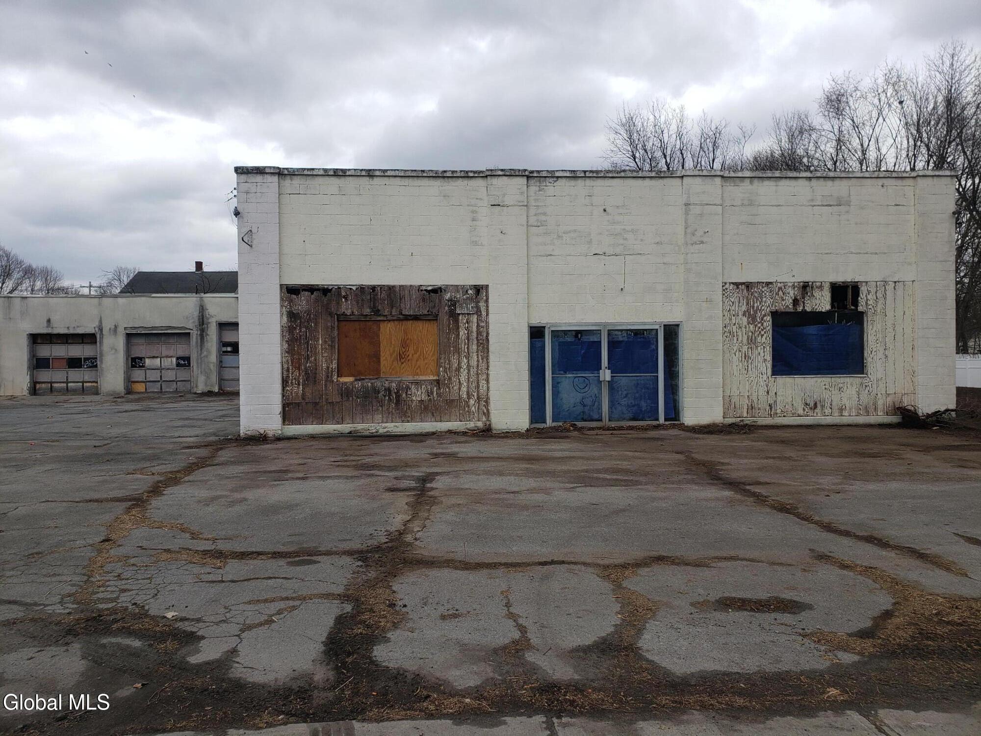 82 Boulevard Queensbury NY 12804