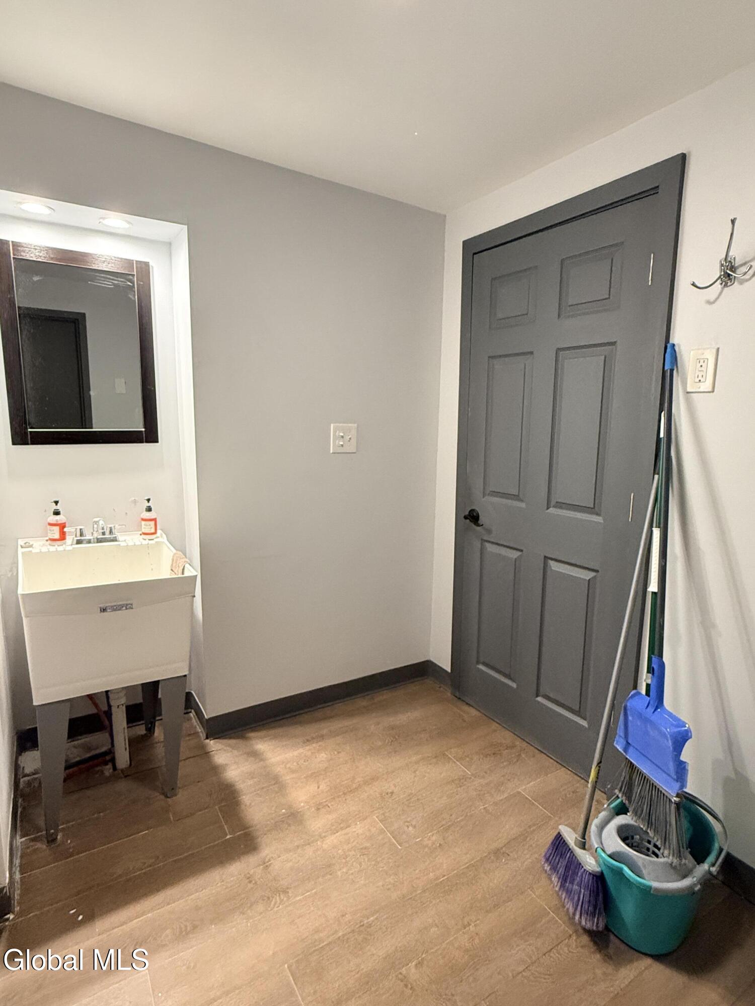 336 Congress Street Troy NY 12180