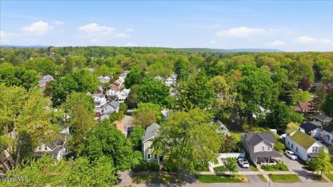 193 Lake Avenue Saratoga Springs NY 12866