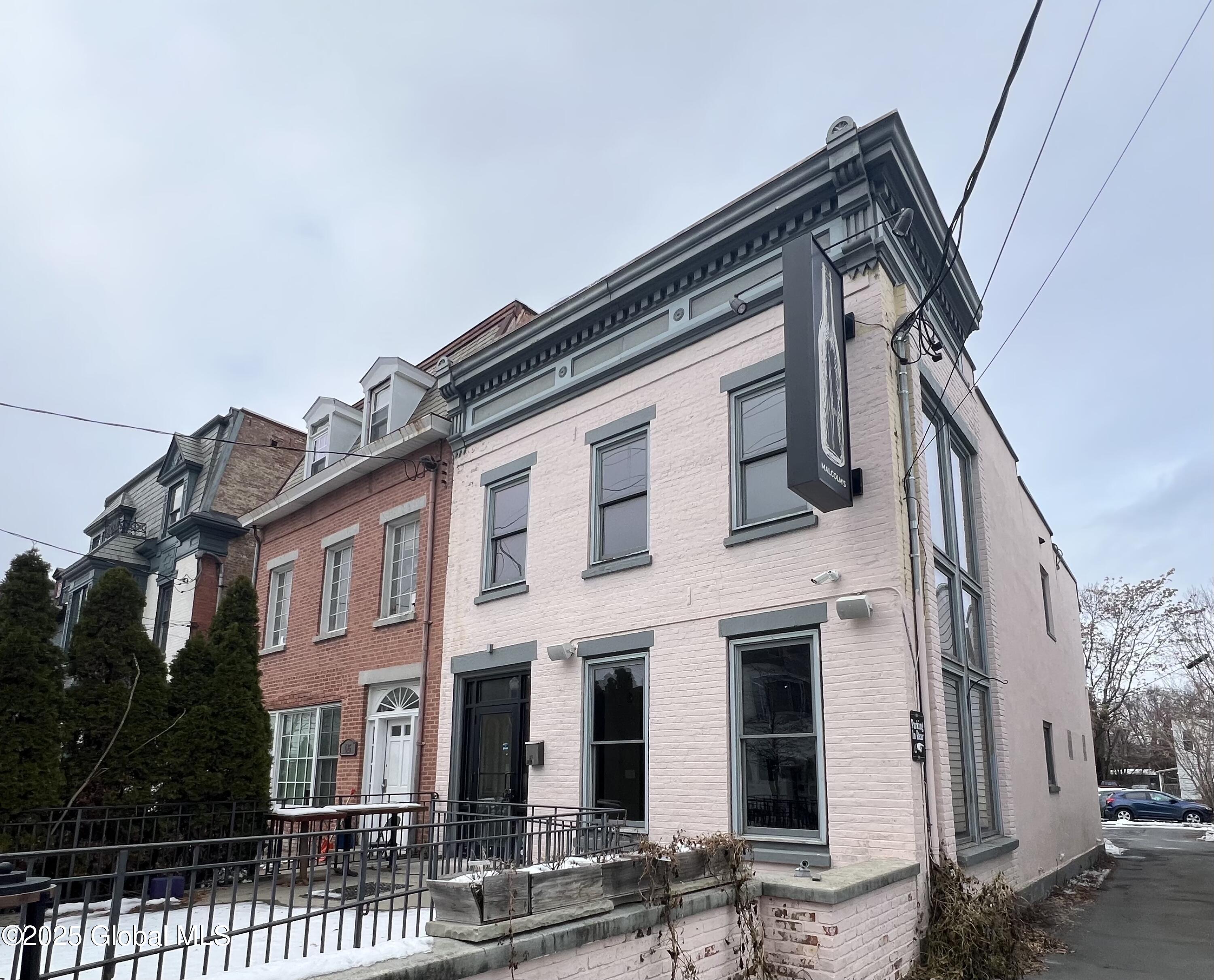 617 Union Street Schenectady NY 12305
