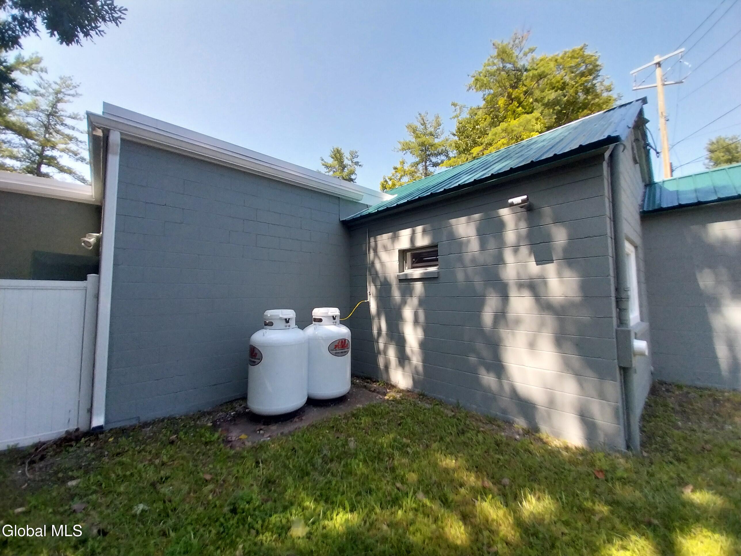 2244 U.s. 9 Round Lake NY 12151