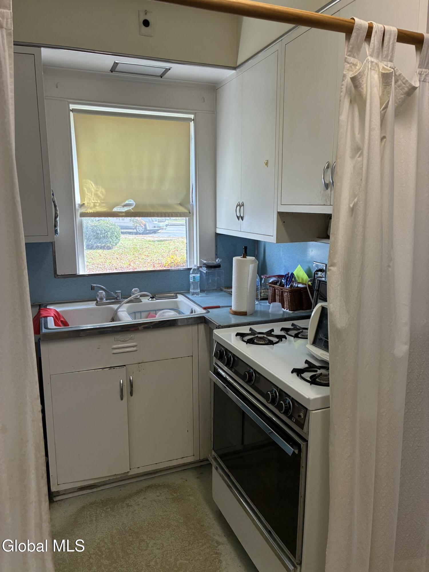 1642 Flower Road Schenectady NY 12303