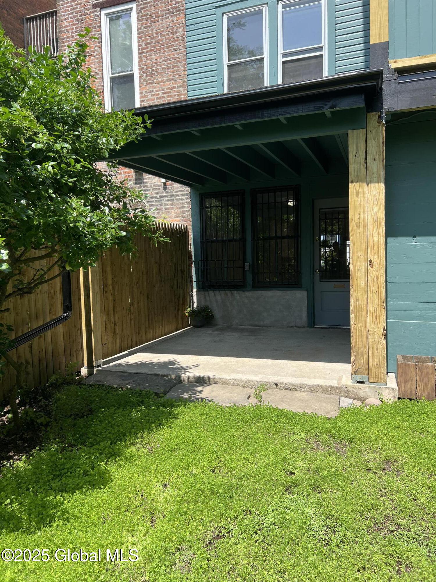292 Lark Street Albany NY 12210