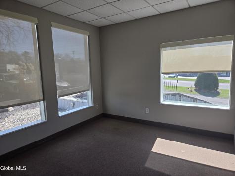 1524 U.s. 9 Halfmoon NY 12065