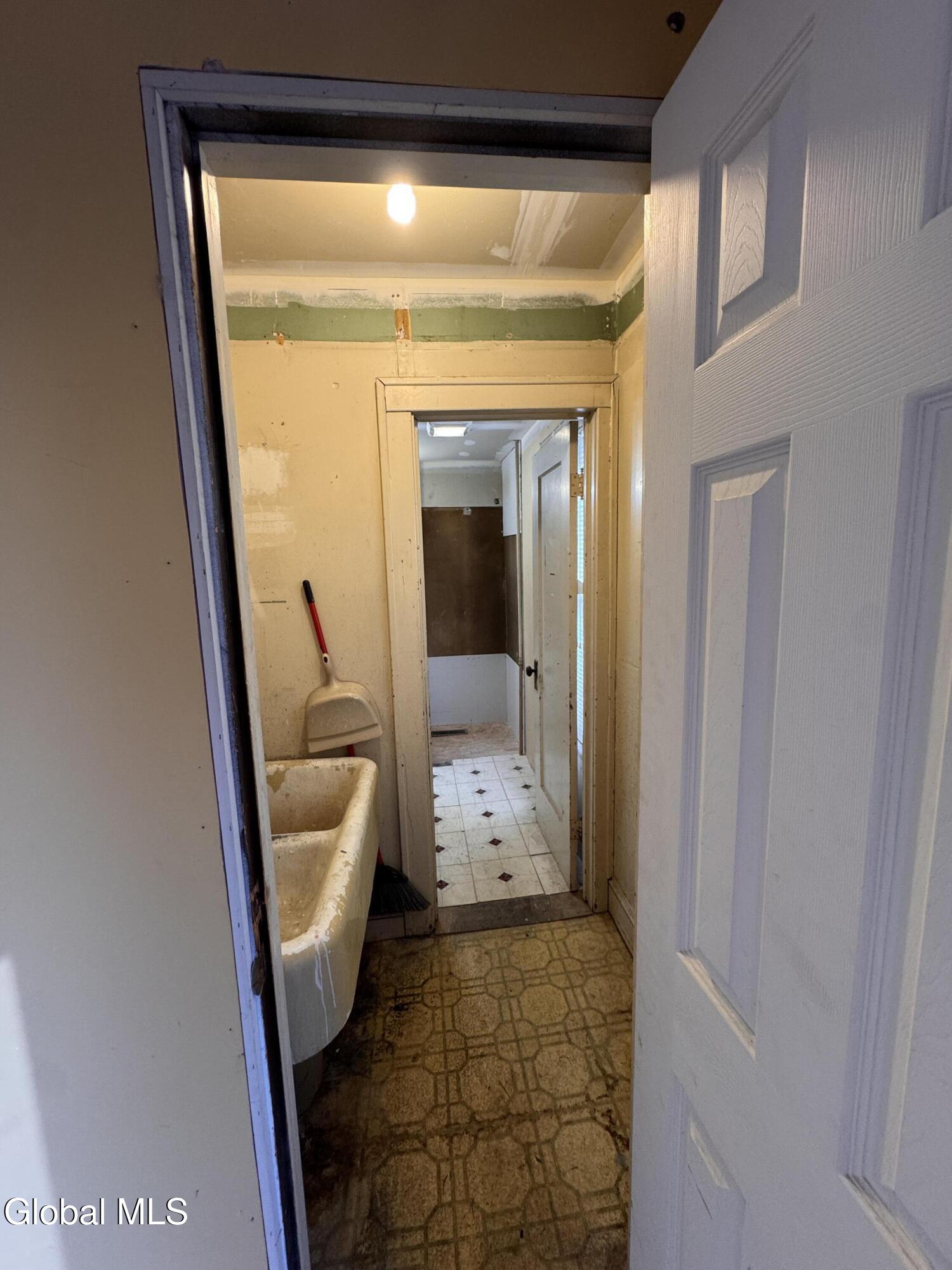 1316 Central Avenue Albany NY 12205
